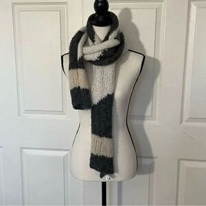 Gap Hand Knit Acrylic Wool Nylon Alpaca Blend Winter Scarf, Charcoal & Cream